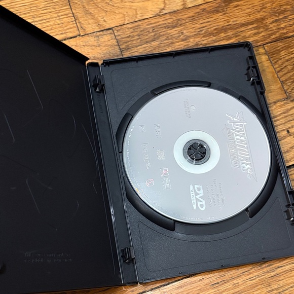 4 DVDs Edward Scissorhands Reality Bites Joe versus the Volcano Adventures in… - Picture 6 of 6